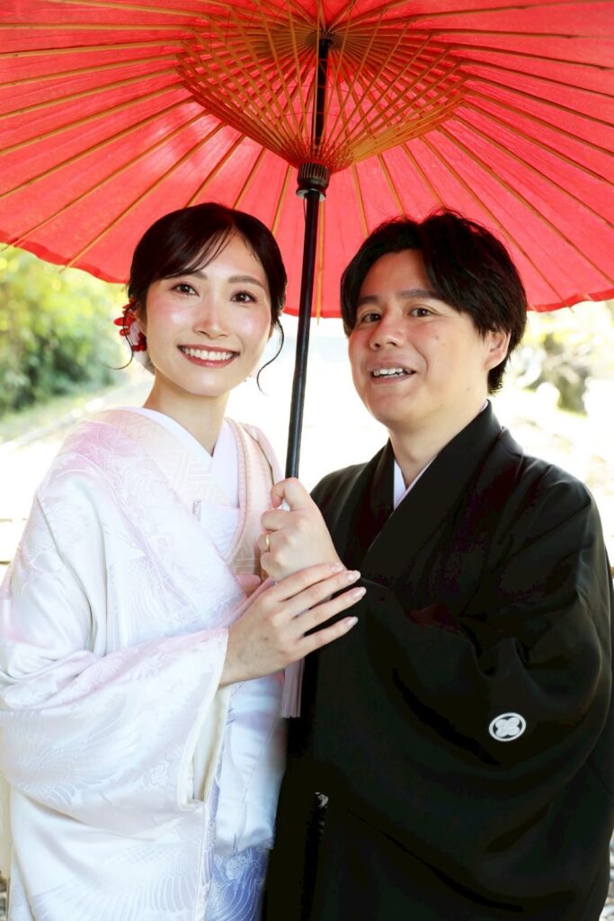 蹴上インクラインで白無垢と紋付袴の和装の前撮り(新緑と和傘)
